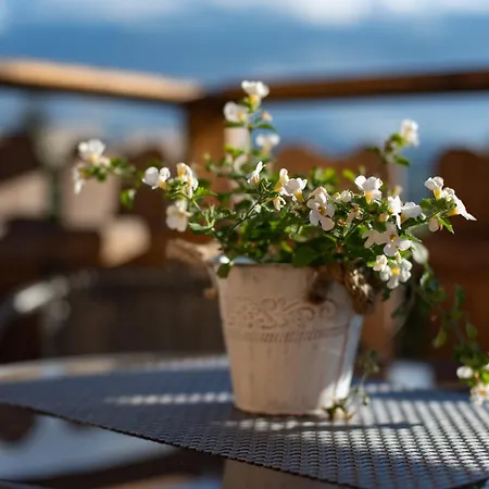 U Hanci Z Jacuzzi Chalet *